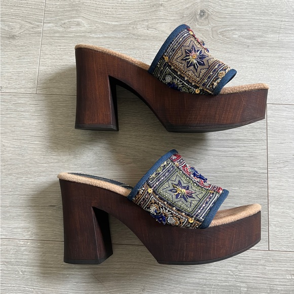 Sbicca Vintage Collection Embellished Wood Block Heels - Picture 1 of 7